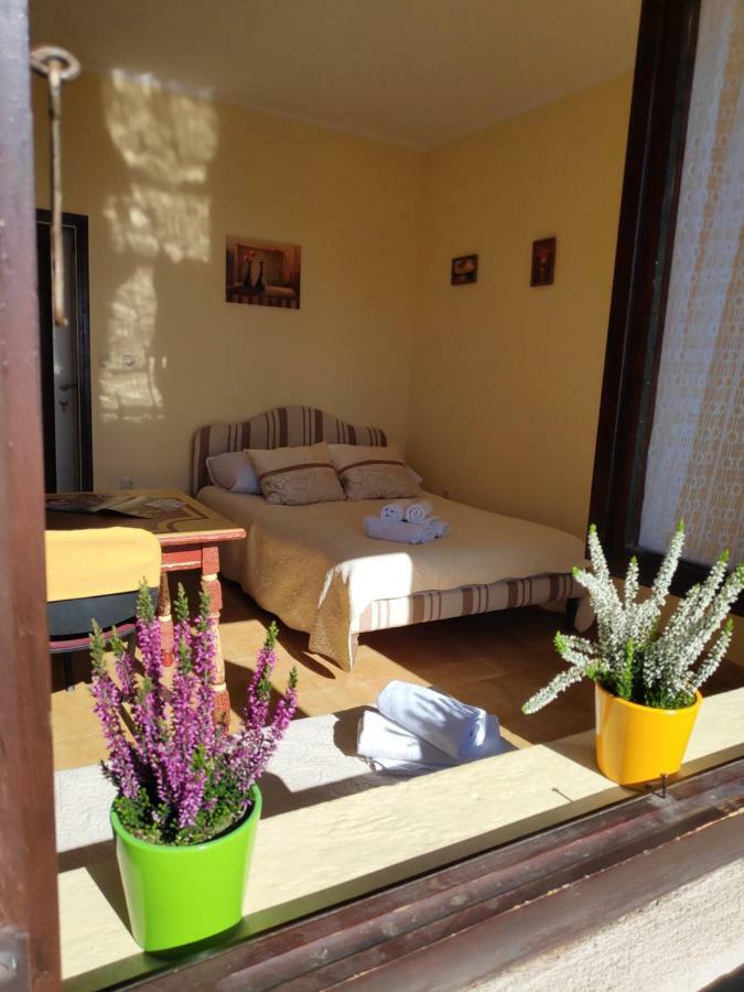Apartments Niko Omis Exterior photo